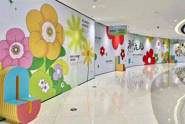 成都室外噴繪和室內(nèi)噴繪有什么區(qū)別？?jī)r(jià)格是多少？
